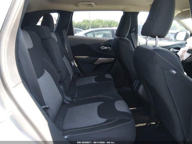 2018 JEEP CHEROKEE LATITUDE 4X4 8
