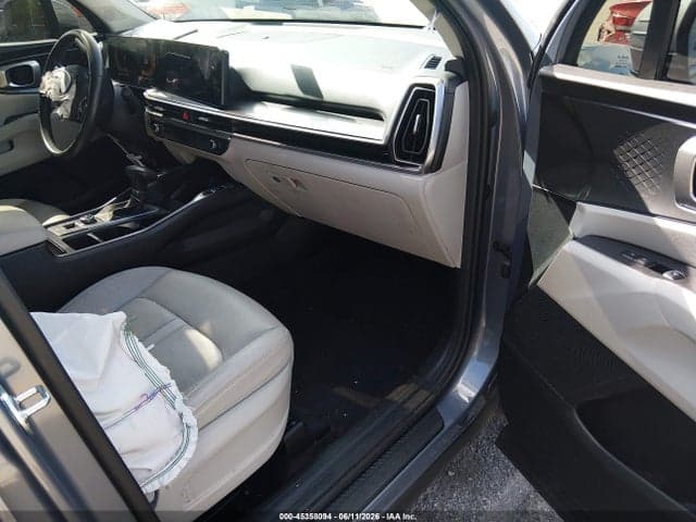 2025 KIA SORENTO S 6