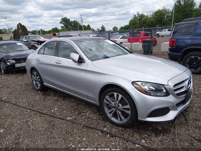 2018 MERCEDES-BENZ C 300 1