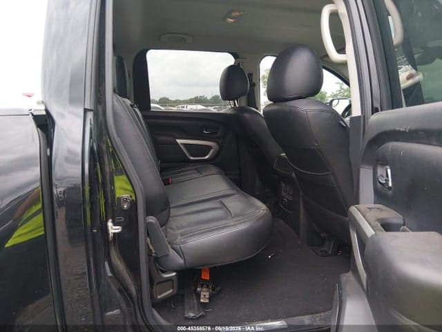 2017 NISSAN TITAN SV 8