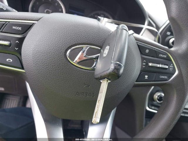 2020 HYUNDAI SANTA FE SE 11
