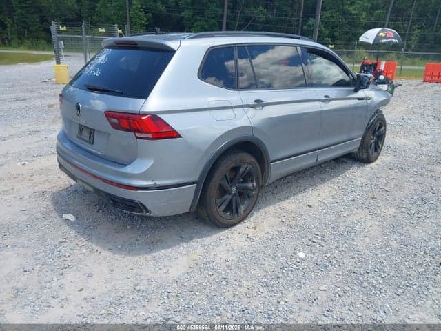 2023 VOLKSWAGEN TIGUAN 2.0T SE R-LINE BLACK 4
