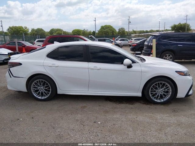 2022 TOYOTA CAMRY SE 14