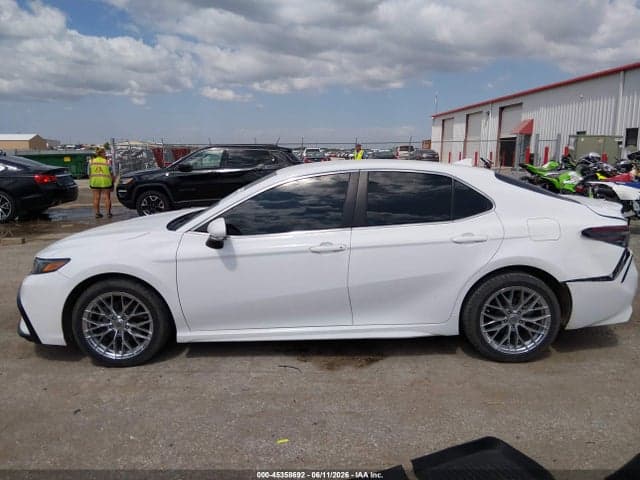2022 TOYOTA CAMRY SE 15