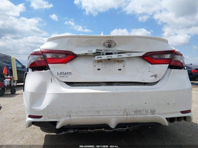 2022 TOYOTA CAMRY SE 6