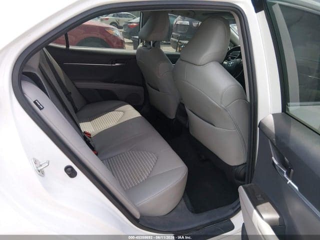 2022 TOYOTA CAMRY SE 8