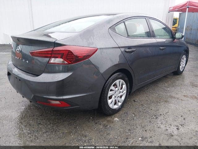 2020 HYUNDAI ELANTRA SE 4