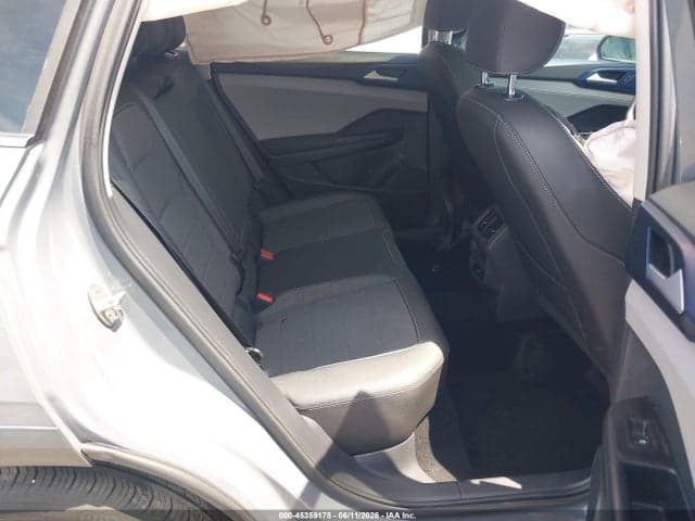2024 VOLKSWAGEN TAOS 1.5T SE 8