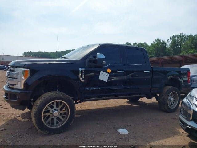 2017 FORD F-250 PLATINUM 14