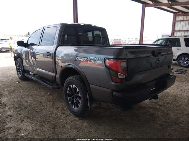 2021 NISSAN TITAN PRO-4X 4X4 3