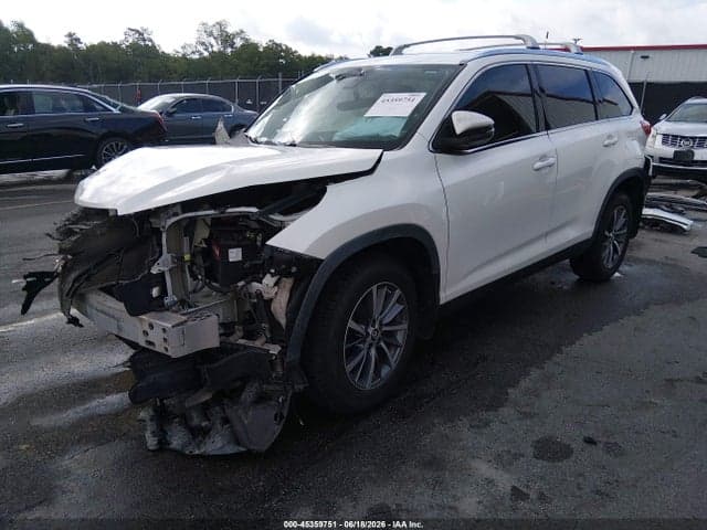 2019 TOYOTA HIGHLANDER XLE 2