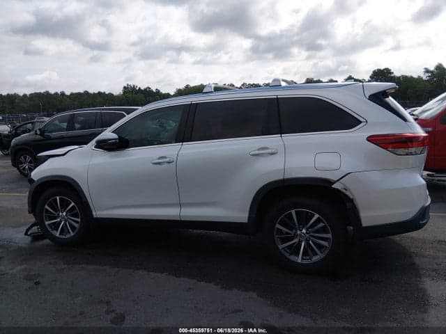 2019 TOYOTA HIGHLANDER XLE 15
