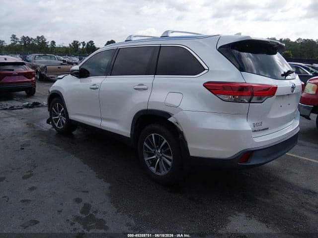 2019 TOYOTA HIGHLANDER XLE 3