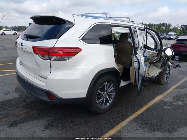 2019 TOYOTA HIGHLANDER XLE 4