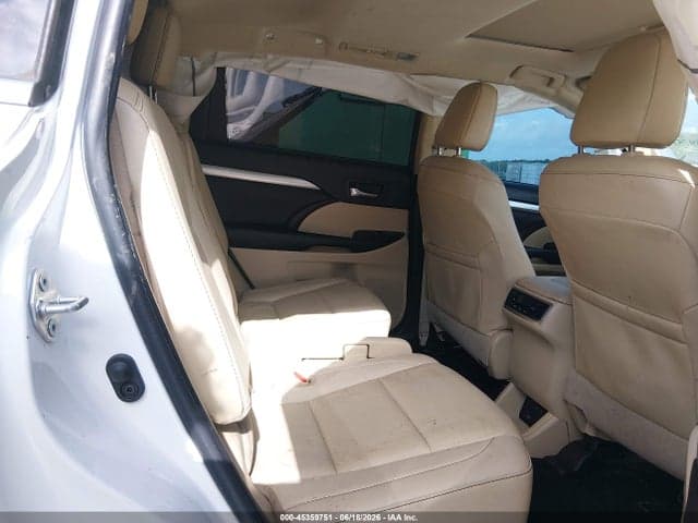 2019 TOYOTA HIGHLANDER XLE 8