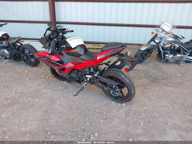 2025 KAWASAKI EX500 3