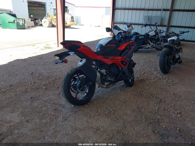 2025 KAWASAKI EX500 4