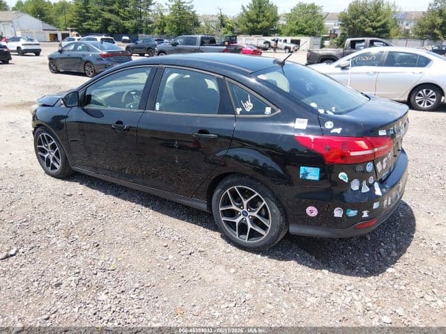 2017 FORD FOCUS SEL 4