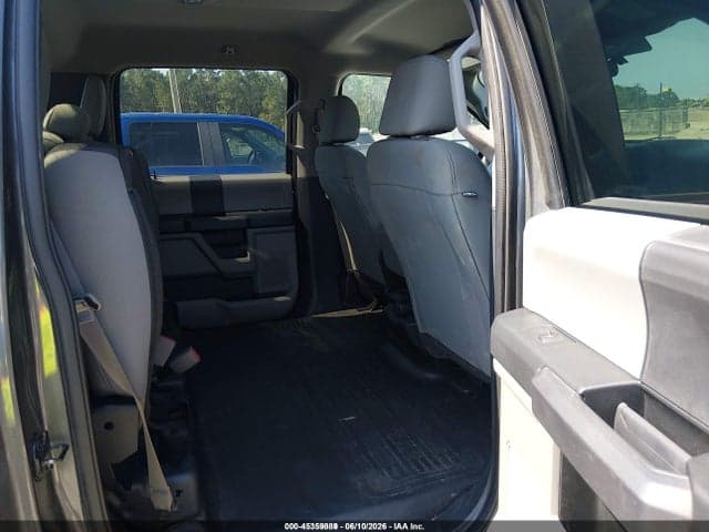 2017 FORD F-150 XL/XLT 8