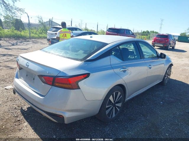 2022 NISSAN ALTIMA SV FWD 4