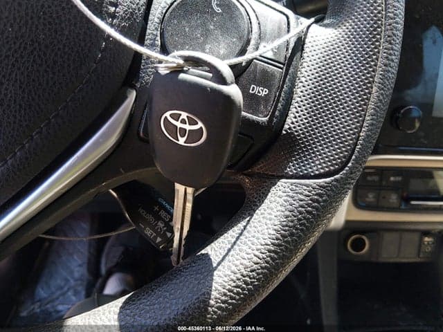 2017 TOYOTA COROLLA LE 11