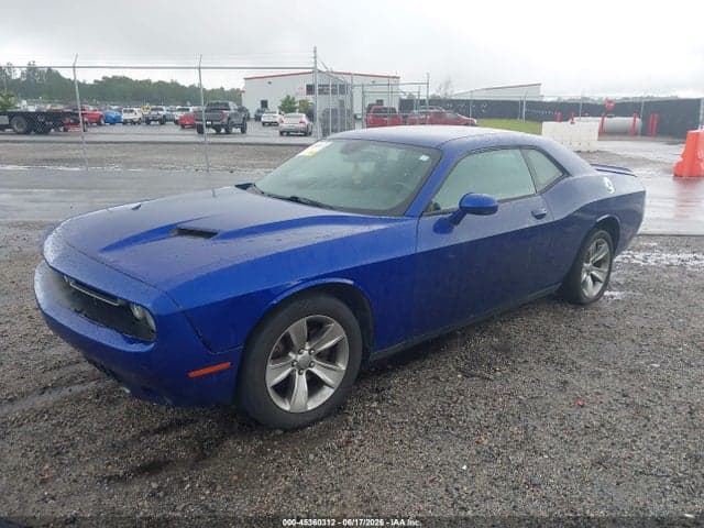 2018 DODGE CHALLENGER SXT 2