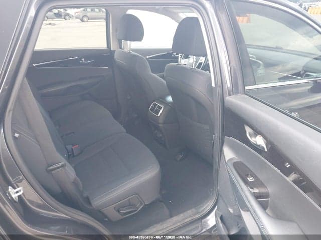 2019 KIA SORENTO 2.4L LX 8