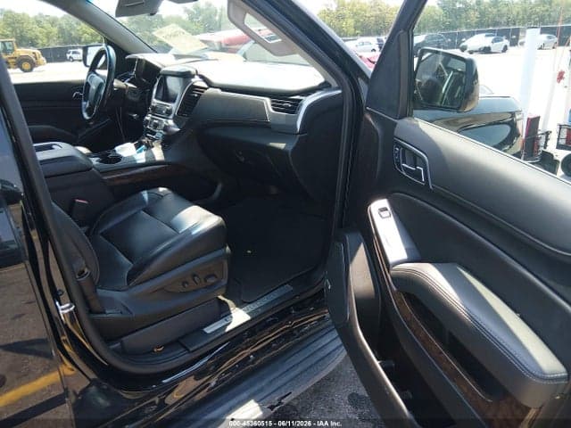 2019 CHEVROLET TAHOE LT 5