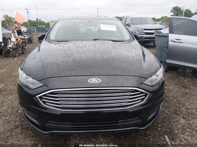 2017 FORD FUSION SE 12