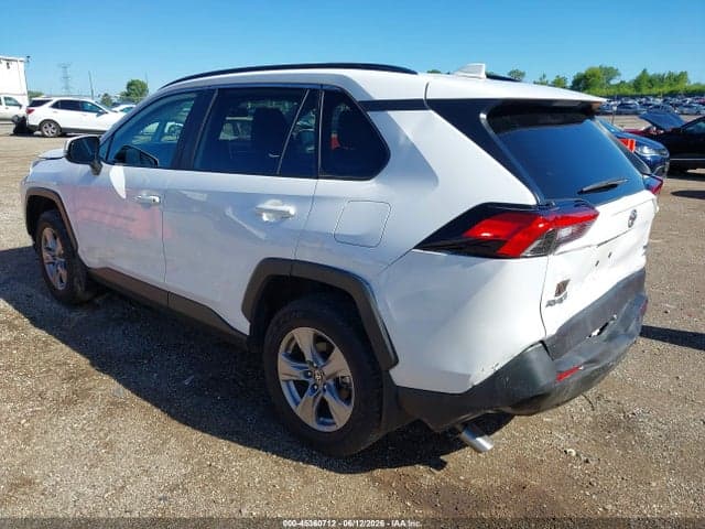 2024 TOYOTA RAV4 XLE 3