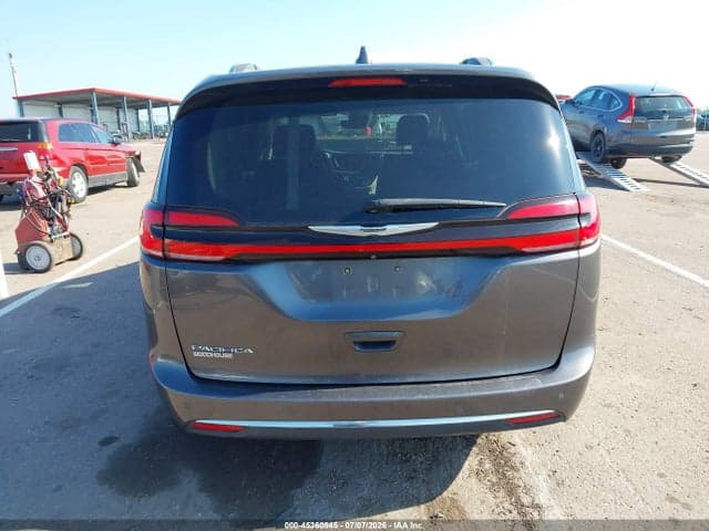 2021 CHRYSLER PACIFICA TOURING L 17