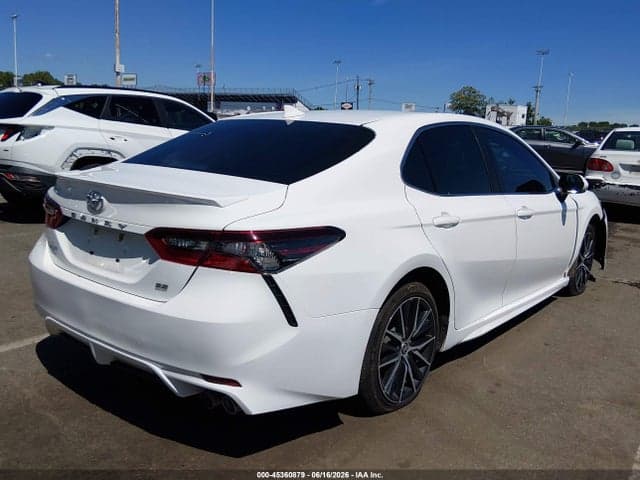 2021 TOYOTA CAMRY SE 4