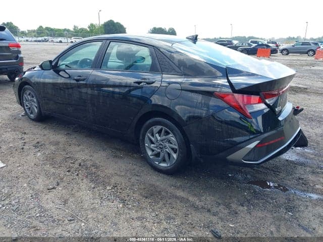 2024 HYUNDAI ELANTRA SEL 3