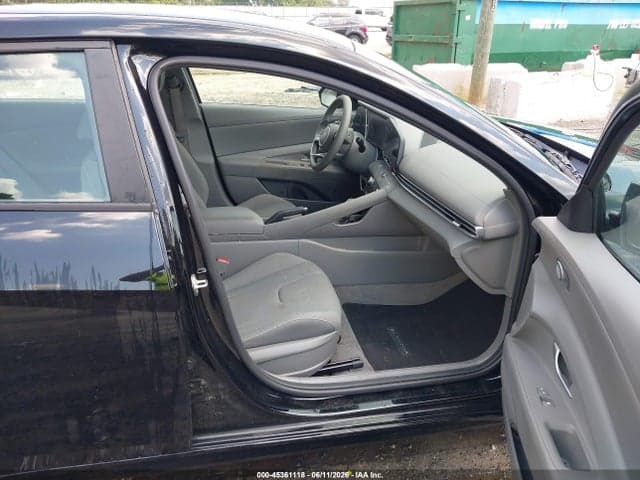 2024 HYUNDAI ELANTRA SEL 5