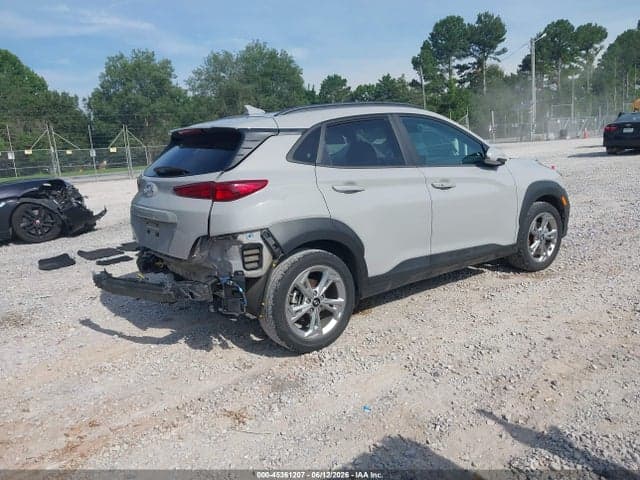 2023 HYUNDAI KONA SEL 4