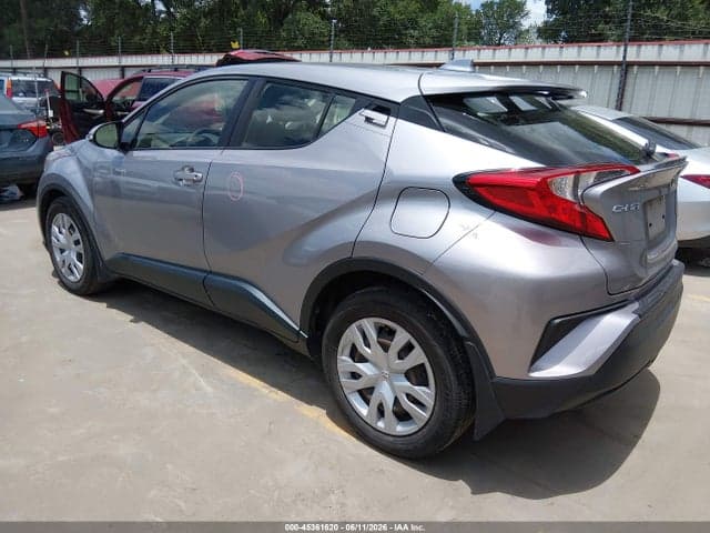 2020 TOYOTA C-HR LE 3
