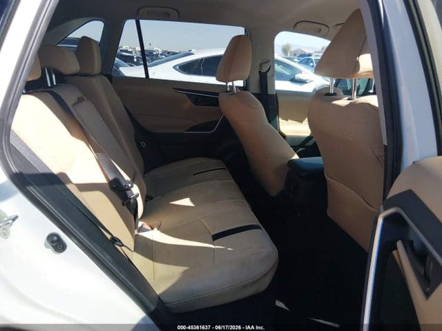 2021 TOYOTA RAV4 HYBRID LE 8