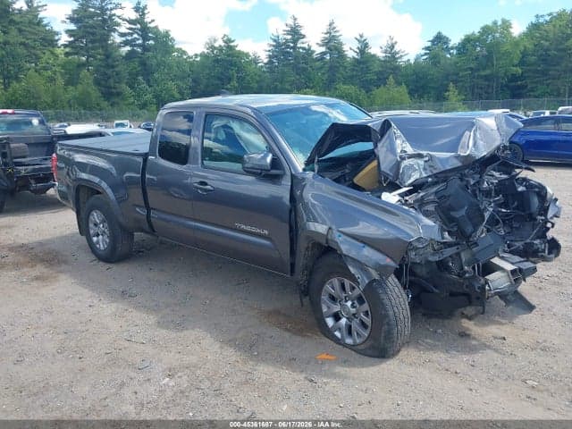 2017 TOYOTA TACOMA SR5 V6