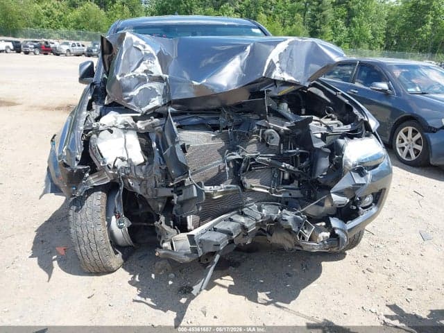2017 TOYOTA TACOMA SR5 V6 19