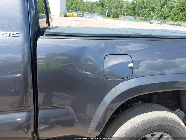 2017 TOYOTA TACOMA SR5 V6 22