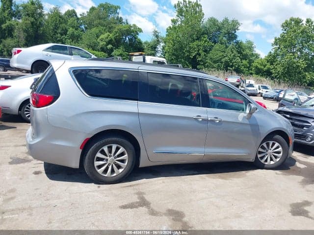 2017 CHRYSLER PACIFICA TOURING-L 13