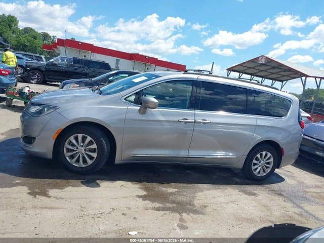 2017 CHRYSLER PACIFICA TOURING-L 14