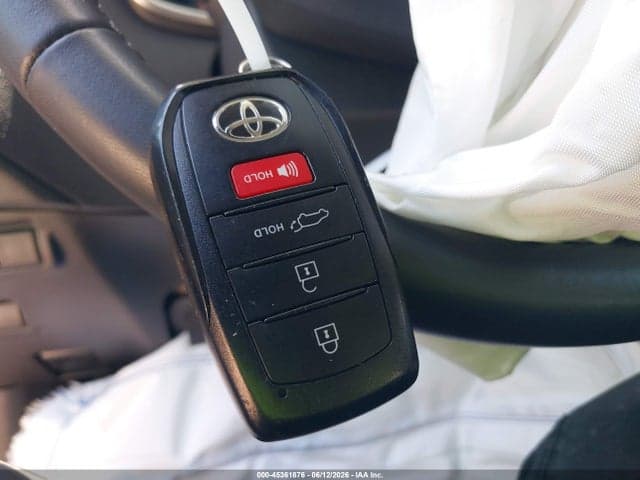 2025 TOYOTA COROLLA CROSS XLE 11