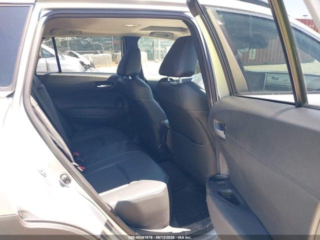 2025 TOYOTA COROLLA CROSS XLE 8