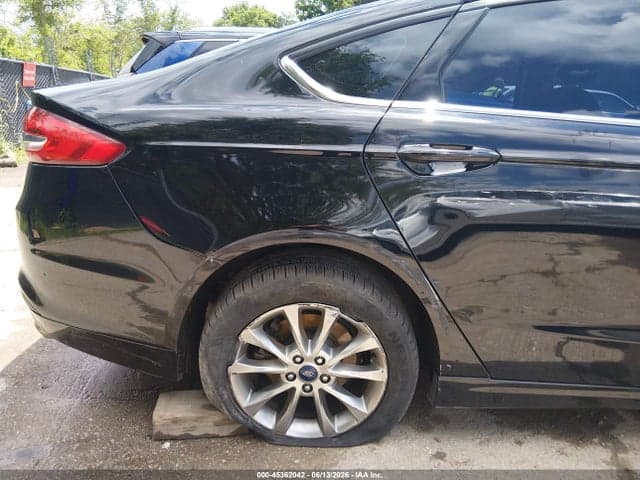 2017 FORD FUSION SE 17