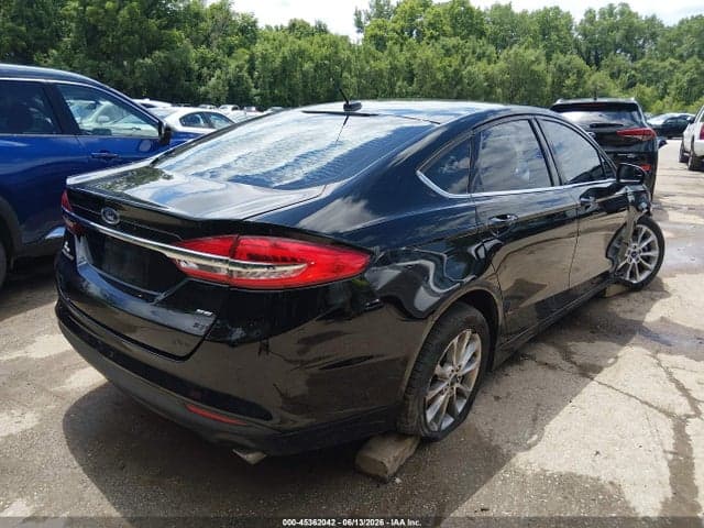 2017 FORD FUSION SE 4