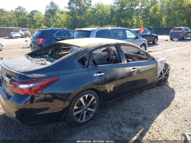 2017 NISSAN ALTIMA 2.5 SR 4