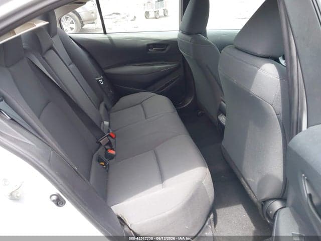 2024 TOYOTA COROLLA LE 8