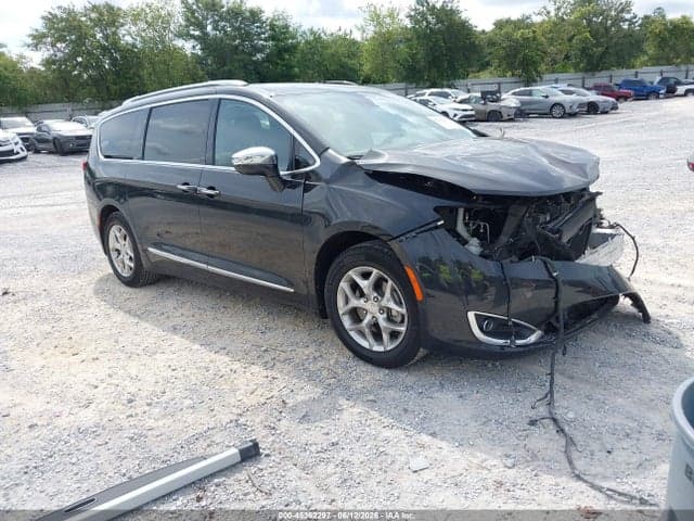2017 CHRYSLER PACIFICA LIMITED 1