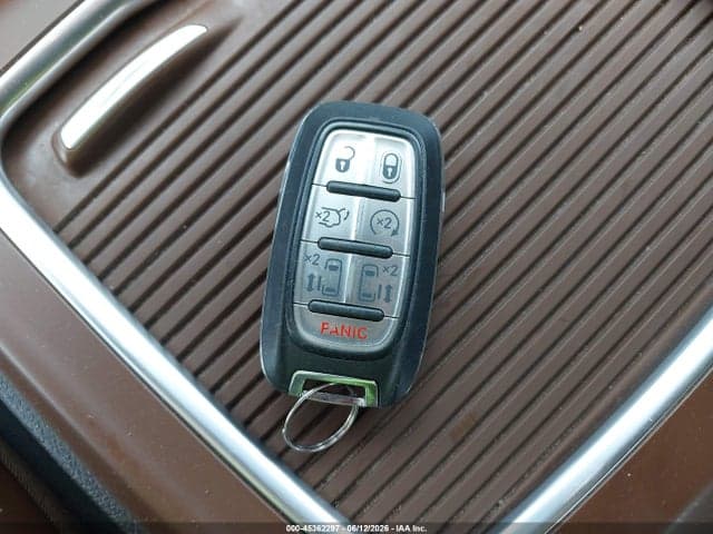 2017 CHRYSLER PACIFICA LIMITED 11